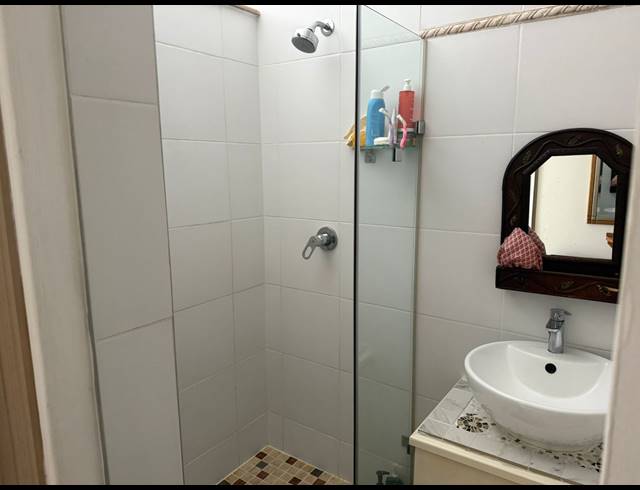 2 BEDROOM APARTMENT FOR SALE IN ESSENWOOD